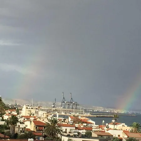 Seaview Luxury Penthouse Lägenhet Larnaca