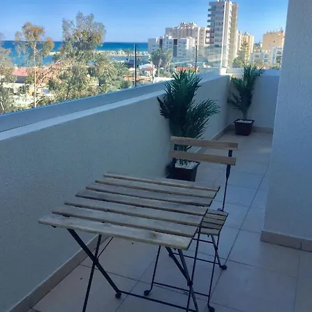Seaview Luxury Penthouse * Larnaca
